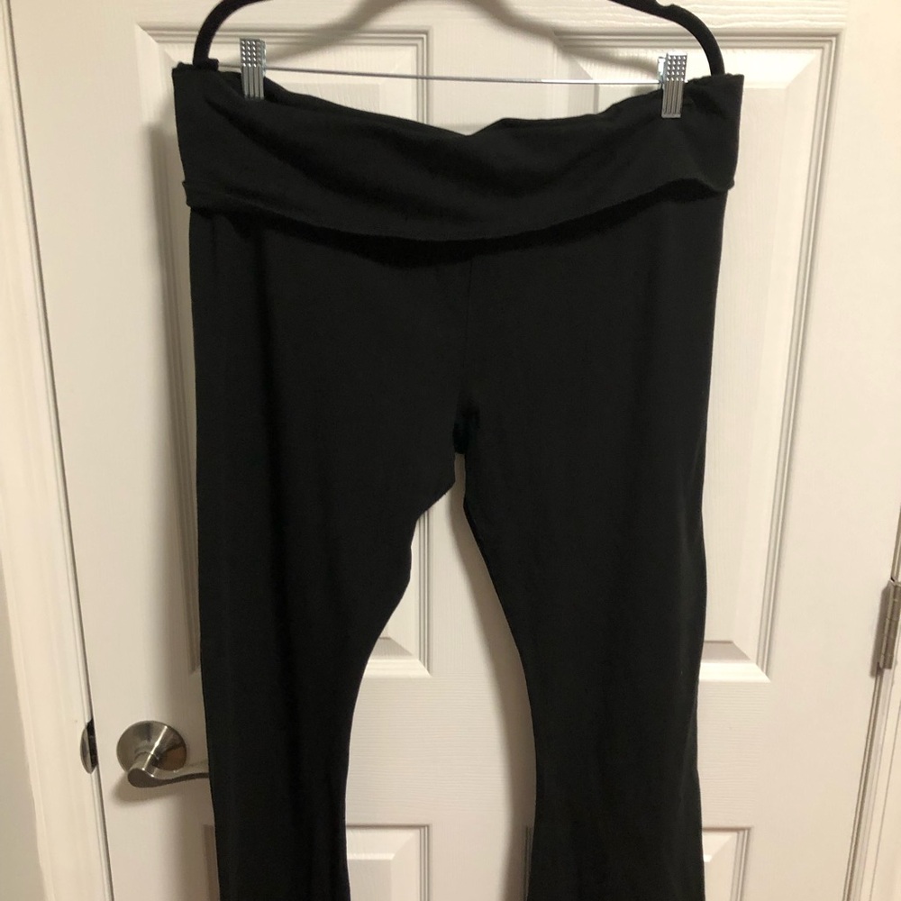 Pink Victoria’s Secret Black foldover flare leggings size XXL